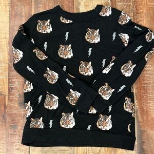 Chaser boys sweatshirt with tigers and lightning bolt print in size 8
